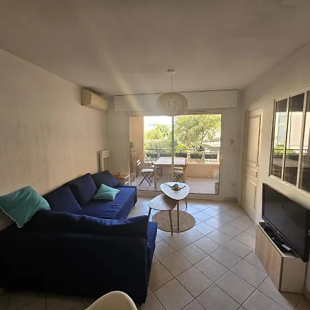 T2 Neuf Et Calme Au Coeur De Avec Terrasse Et Box Apartment